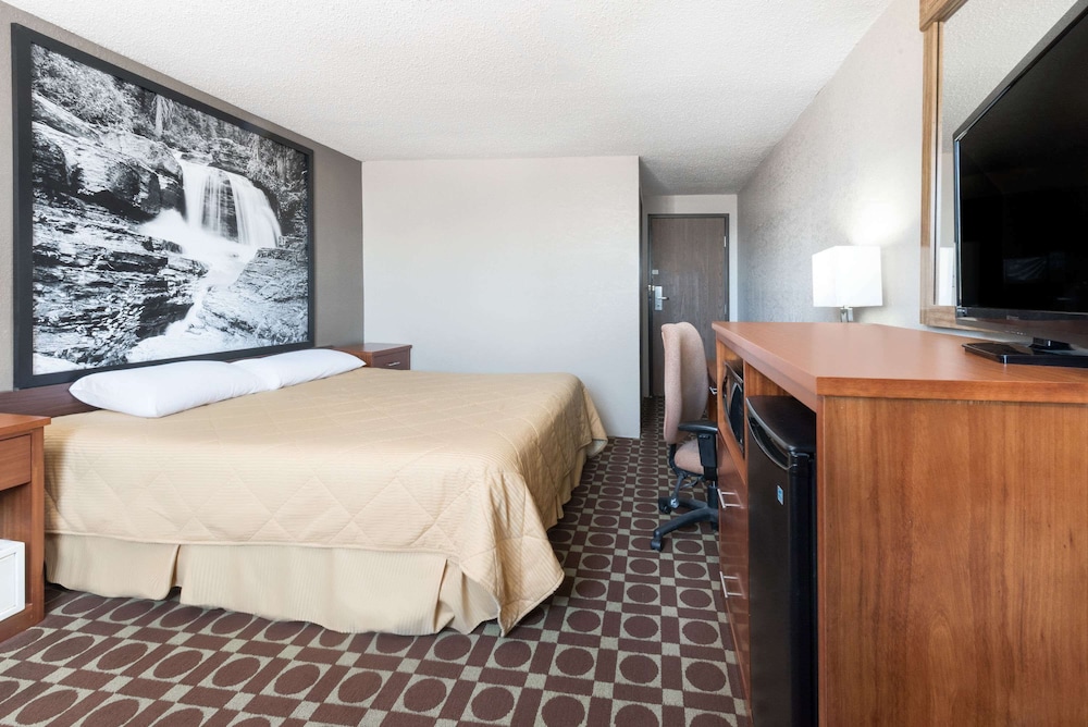 Super 8 by Wyndham Miles City 17/37