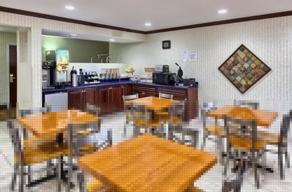 Country Hearth Inn Knightdale Raleigh 23/28