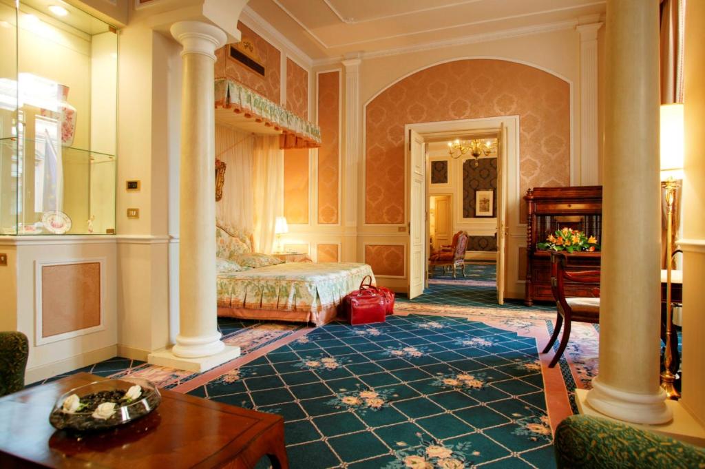 GIAMBOLOGNA, PRESIDENTIAL, SUITE