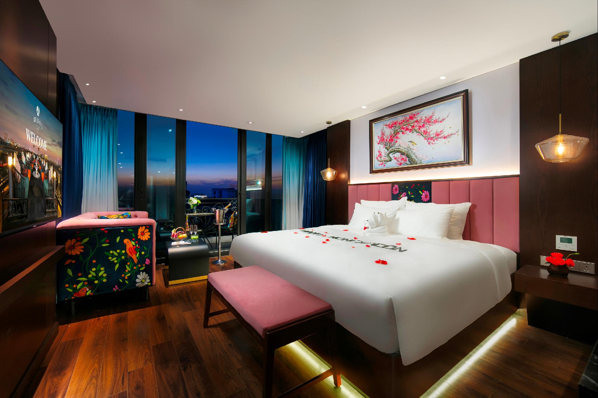 Aurora, Suite, King Bed, Terrace