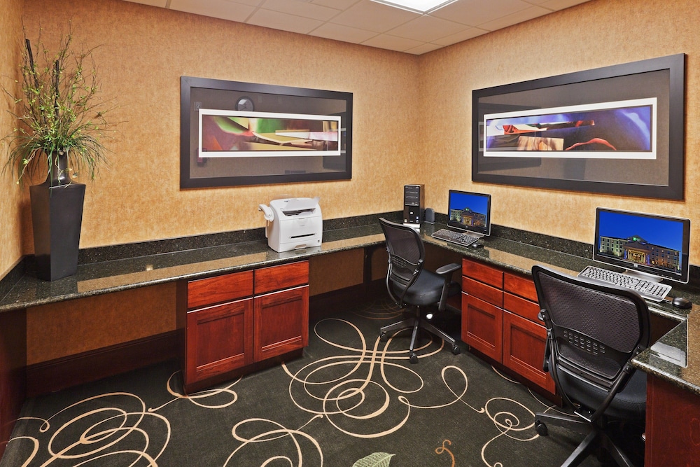 Holiday Inn Express Hotel And Suites Poteau 35/36