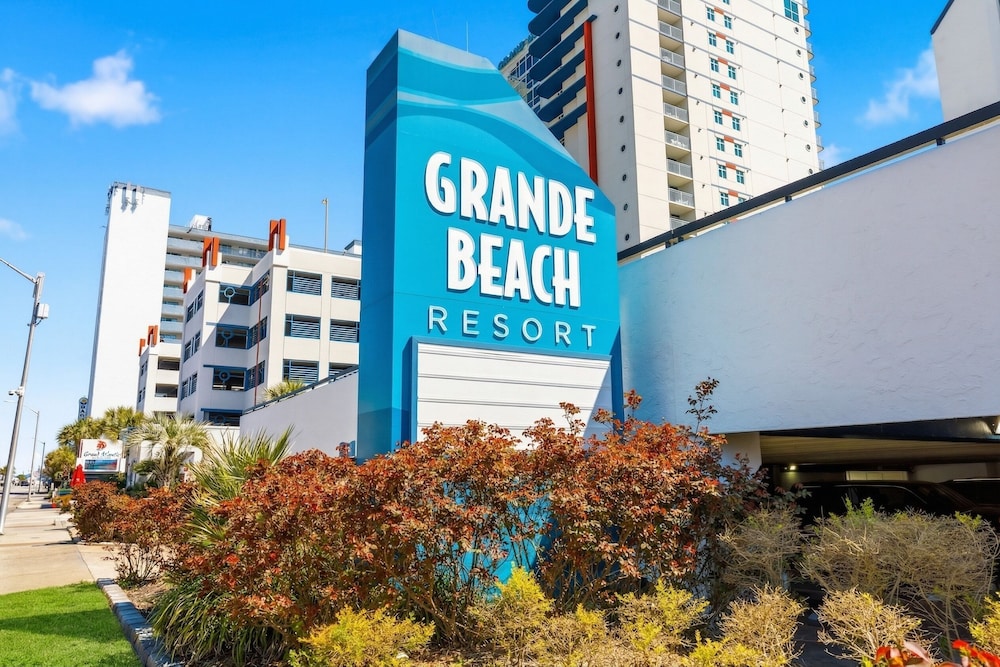 Grande Beach Resort 42/51