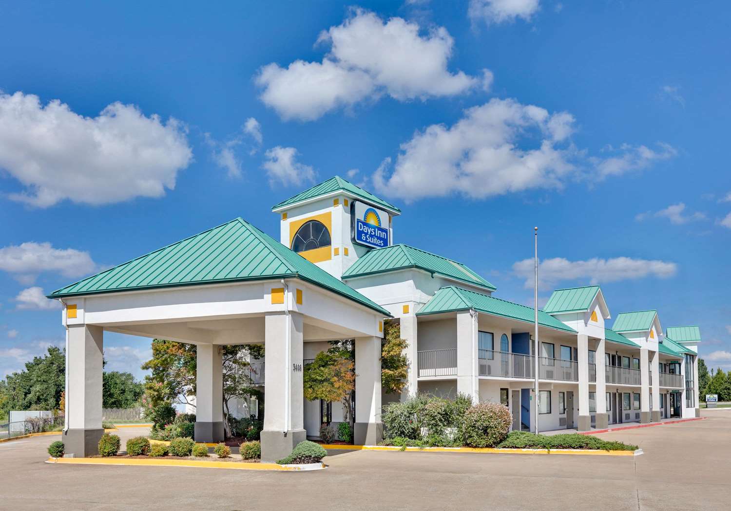 Days Inn & Suites by Wyndham Bentonville 4/19