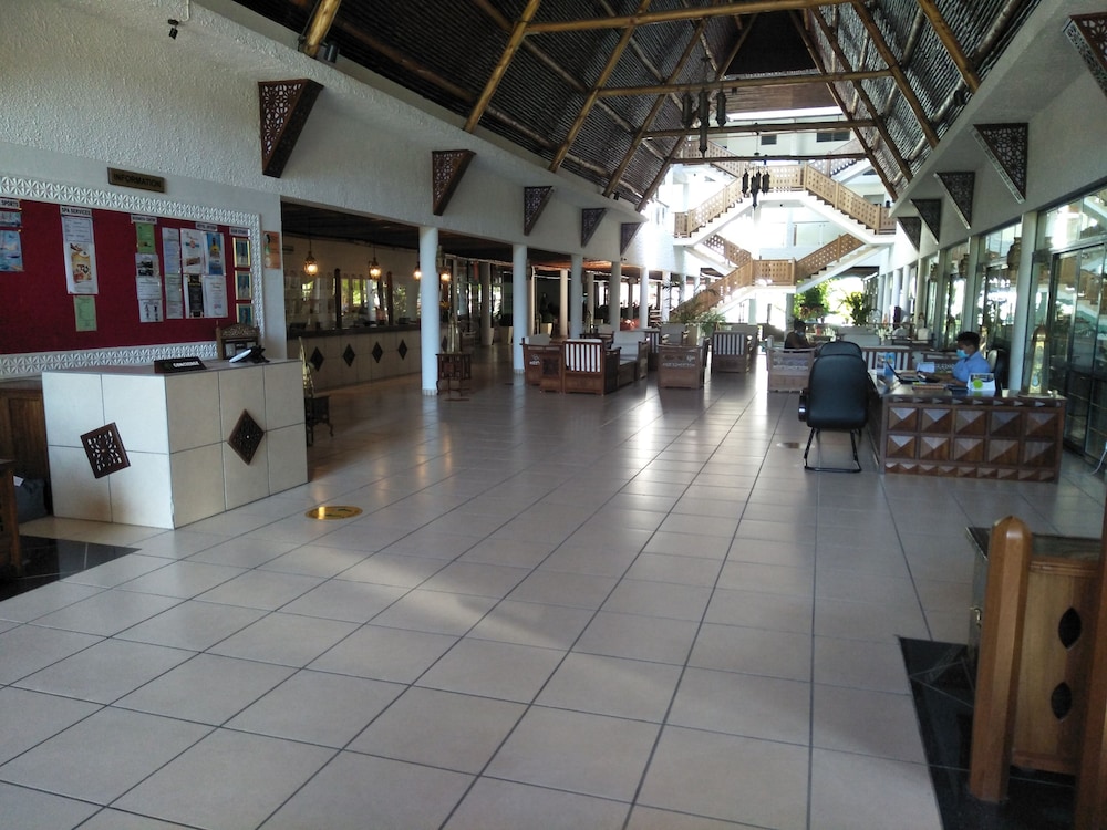 Travellers Beach Hotel and Club 35/50