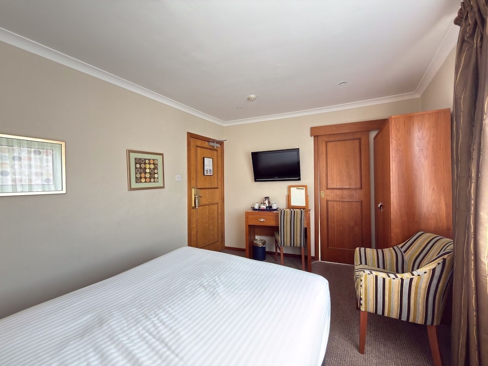 Angus Hotel 18/71