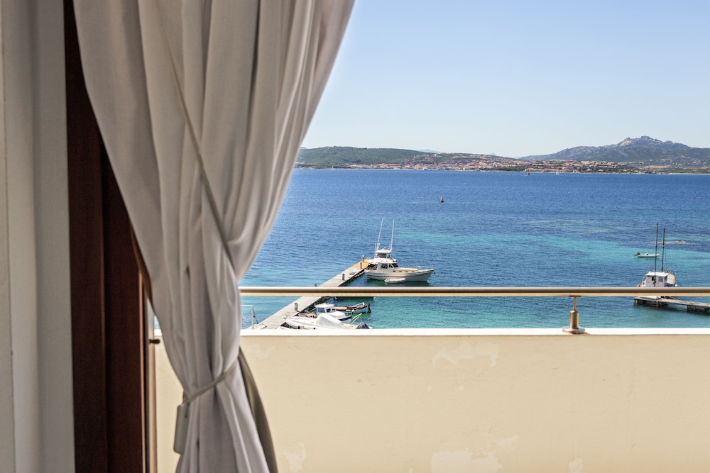 Miralonga Hotel 42/50