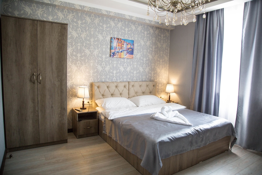 STANDARD, DOUBLE BED