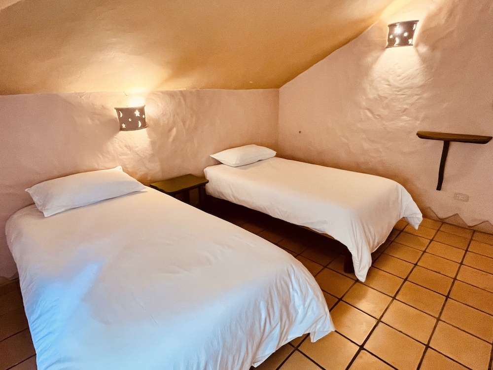 Hotel La Tortuga 12/50