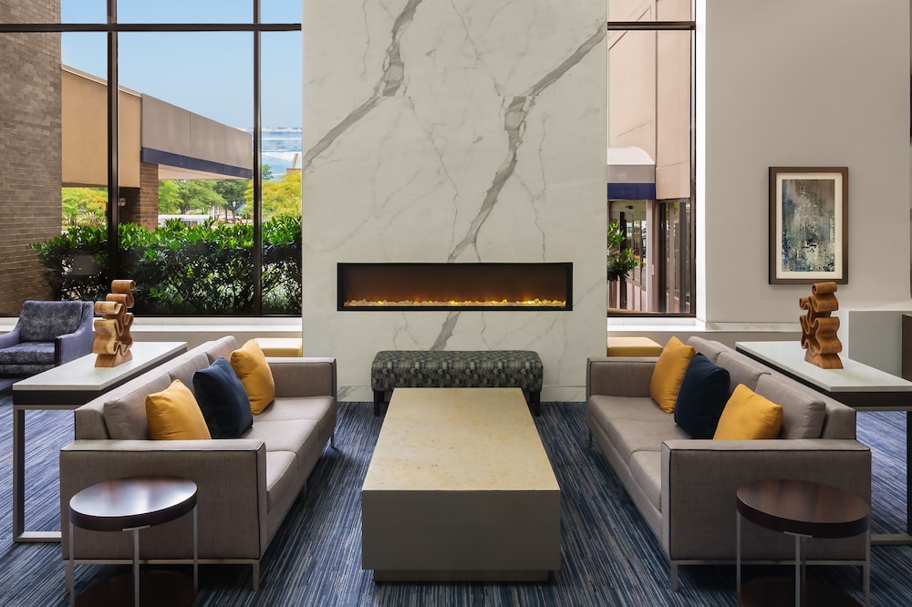 Sheraton Norfolk Waterside 35/55