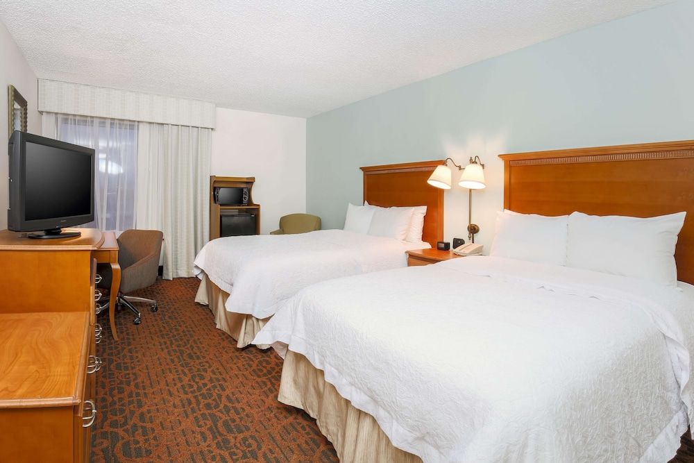 Hampton Inn Laredo 9/45