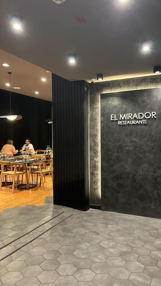 Mendoza Hotel 41/66