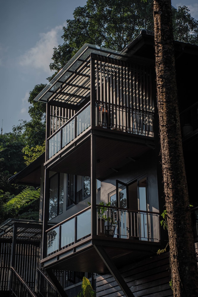 Plataran Puncak Villas in CISARUA