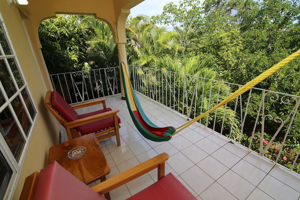 Seastar Inn 19/25