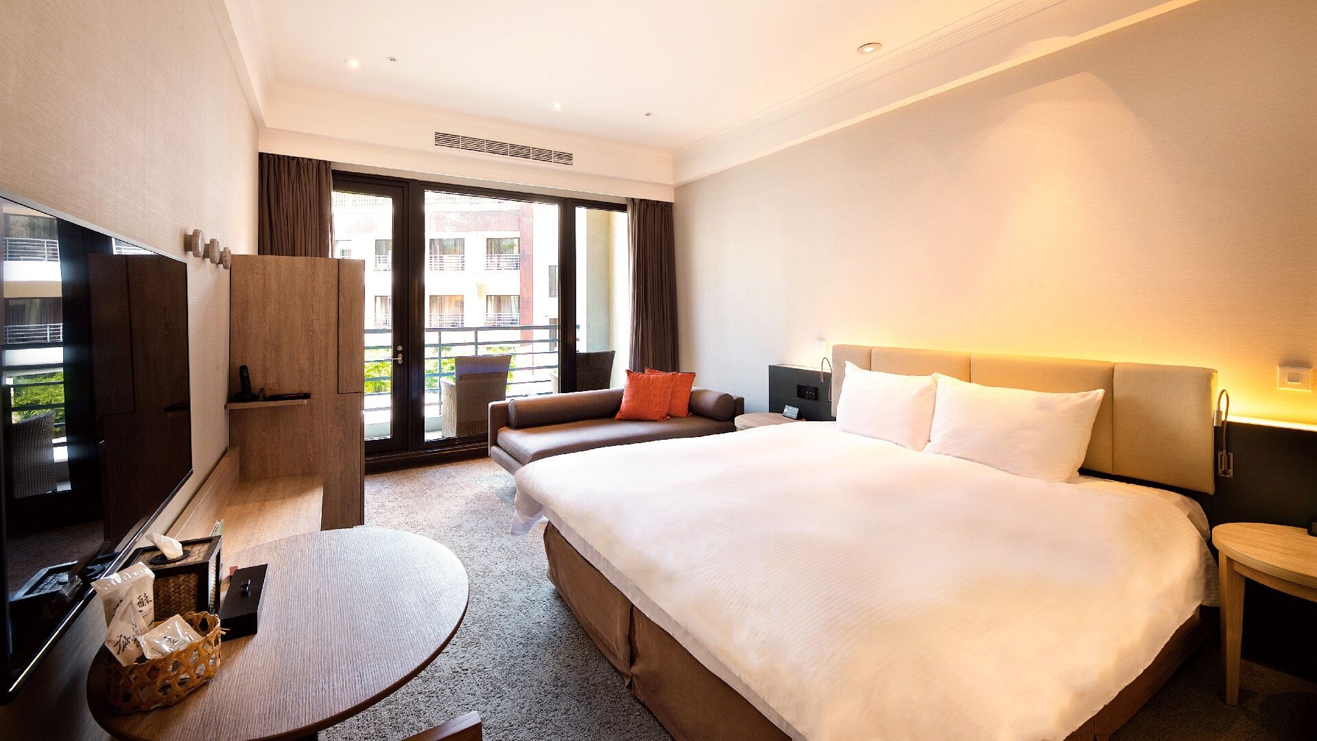 ROOM, KING BED, GARDEN VIEW