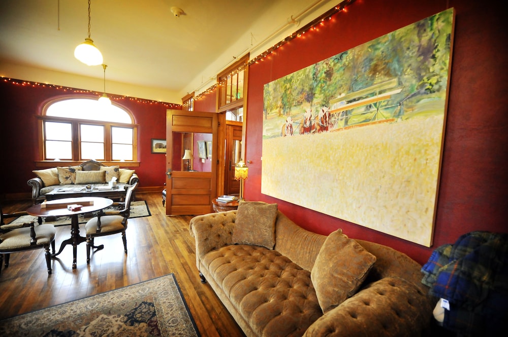 Balch Hotel 27/50