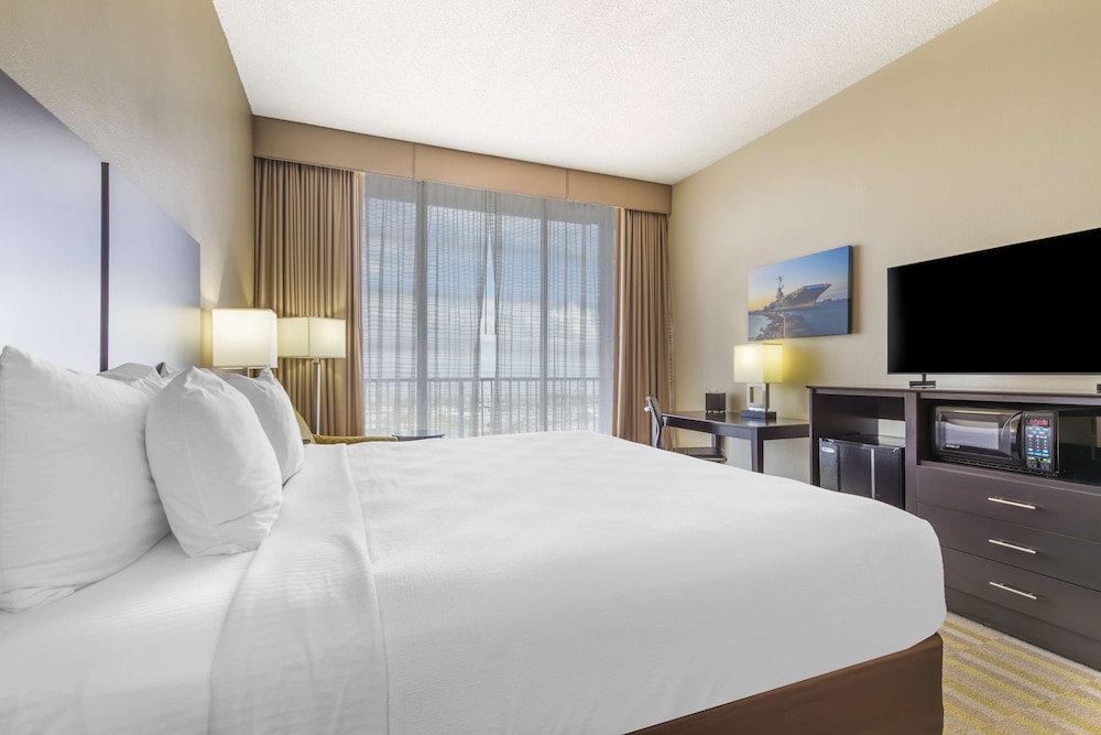 غرفة قياسية بسرير كينج