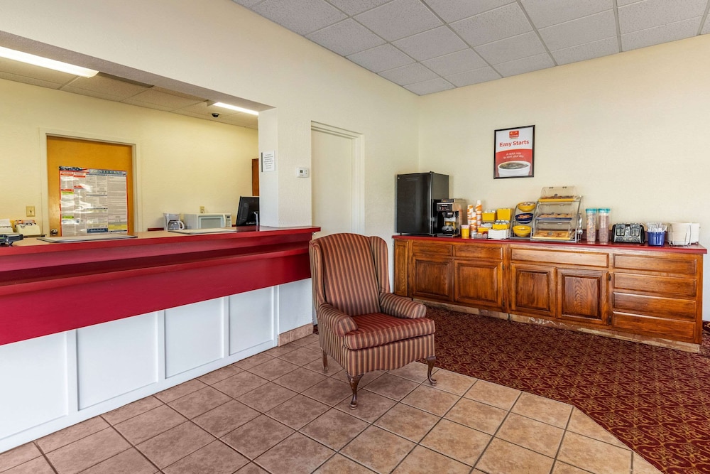 Econo Lodge Middlesboro, KY 7/31