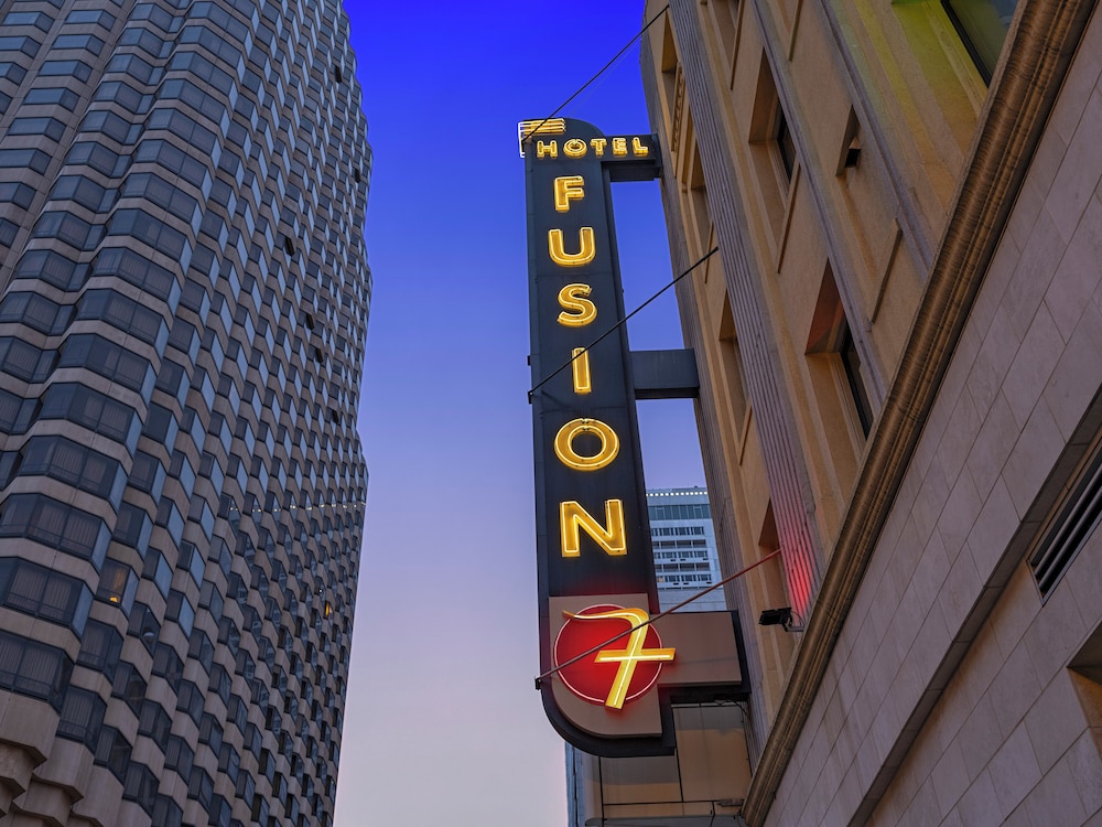 Hotel Fusion 3/65