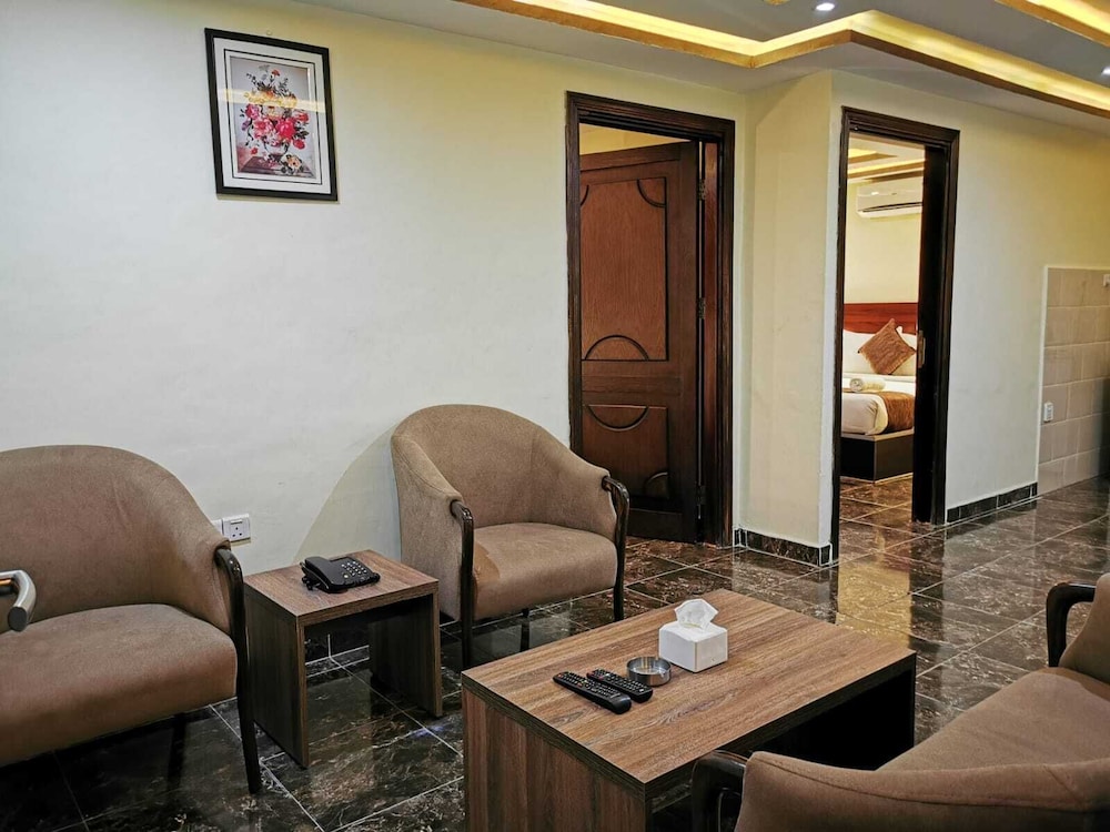 Taj Hotel 20/25