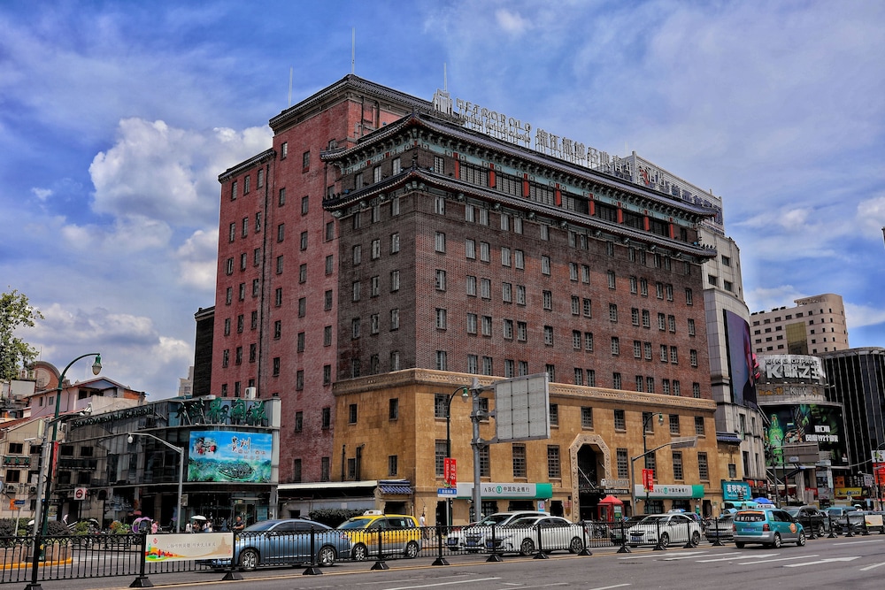 Jinjiang Metropolo Hotel Classiq YMCA in SHANGHAI