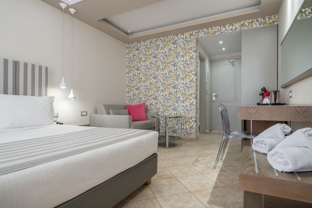 Balcony Hotel 26/66