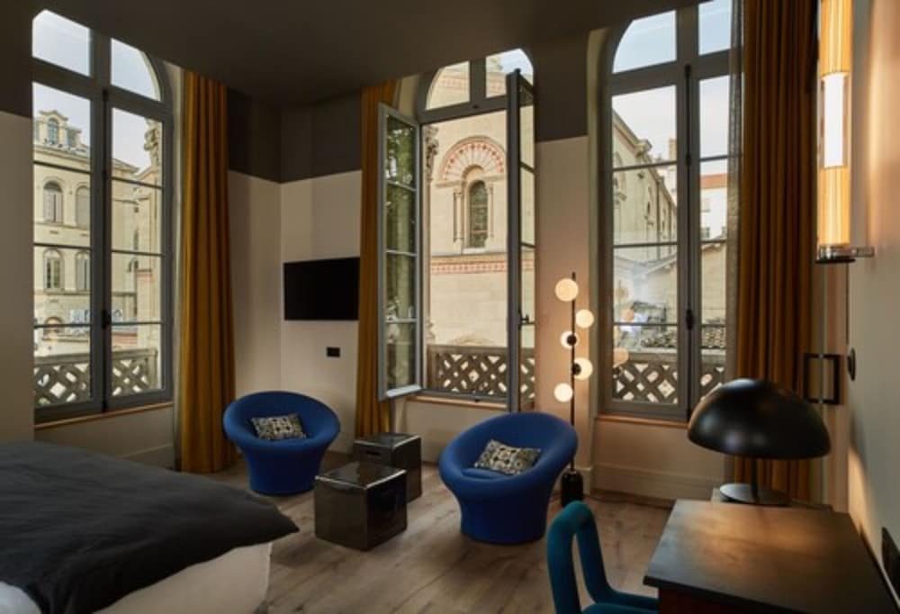Hotel de l Abbaye 25/50