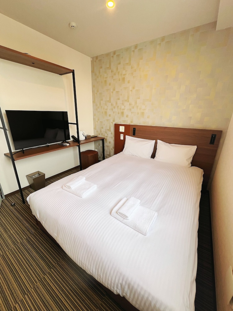 Business, Tower, Queen Bed, Private Bathroom