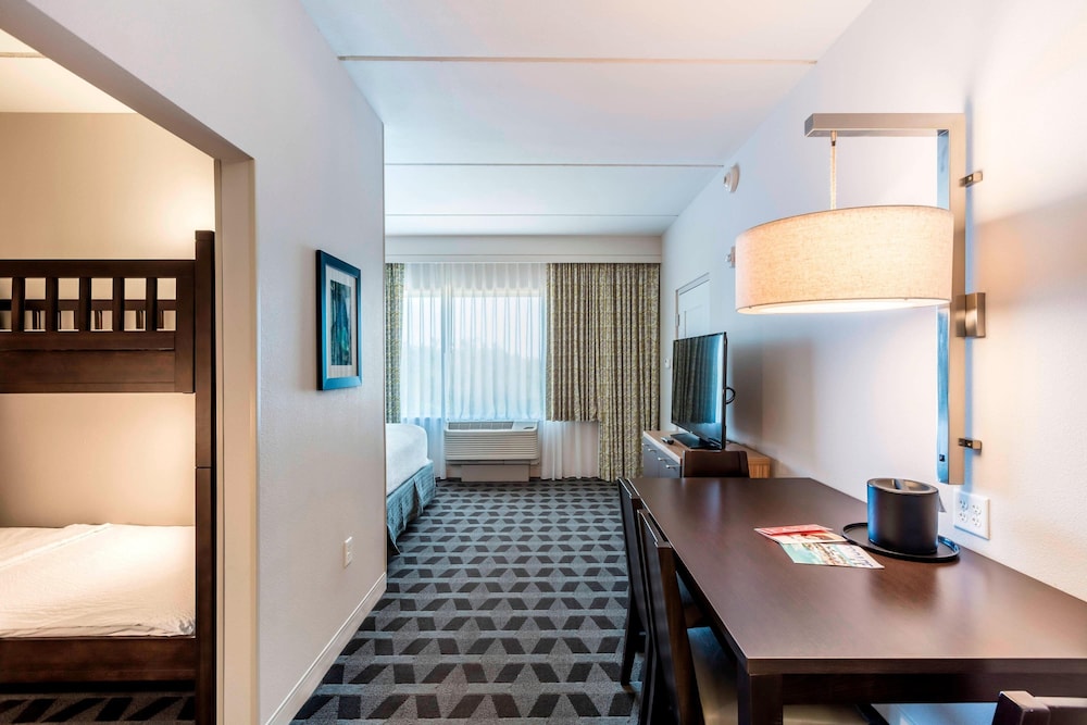 Towneplace Suites By Marriott Orlando At Sea World 36/57