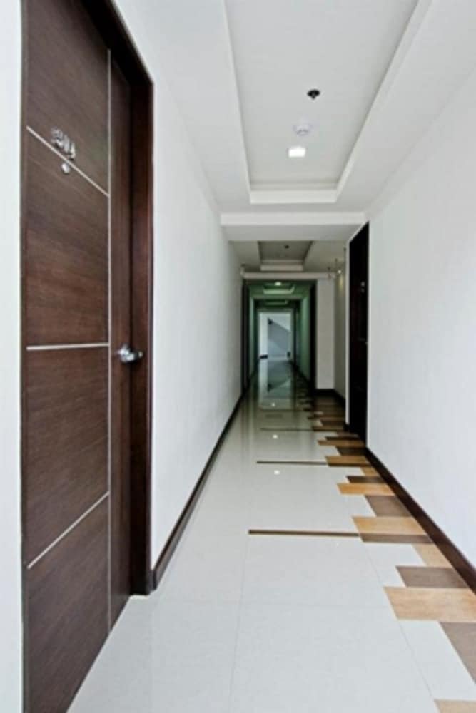 Tyche Boutique Hotel 32/41