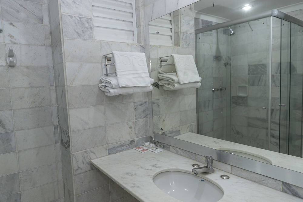Hotel Doral Apucarana 33/38
