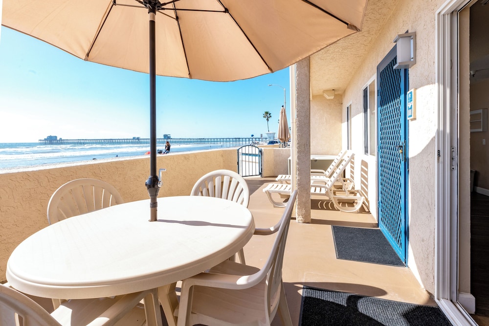 Southern California Beach Club 55/73