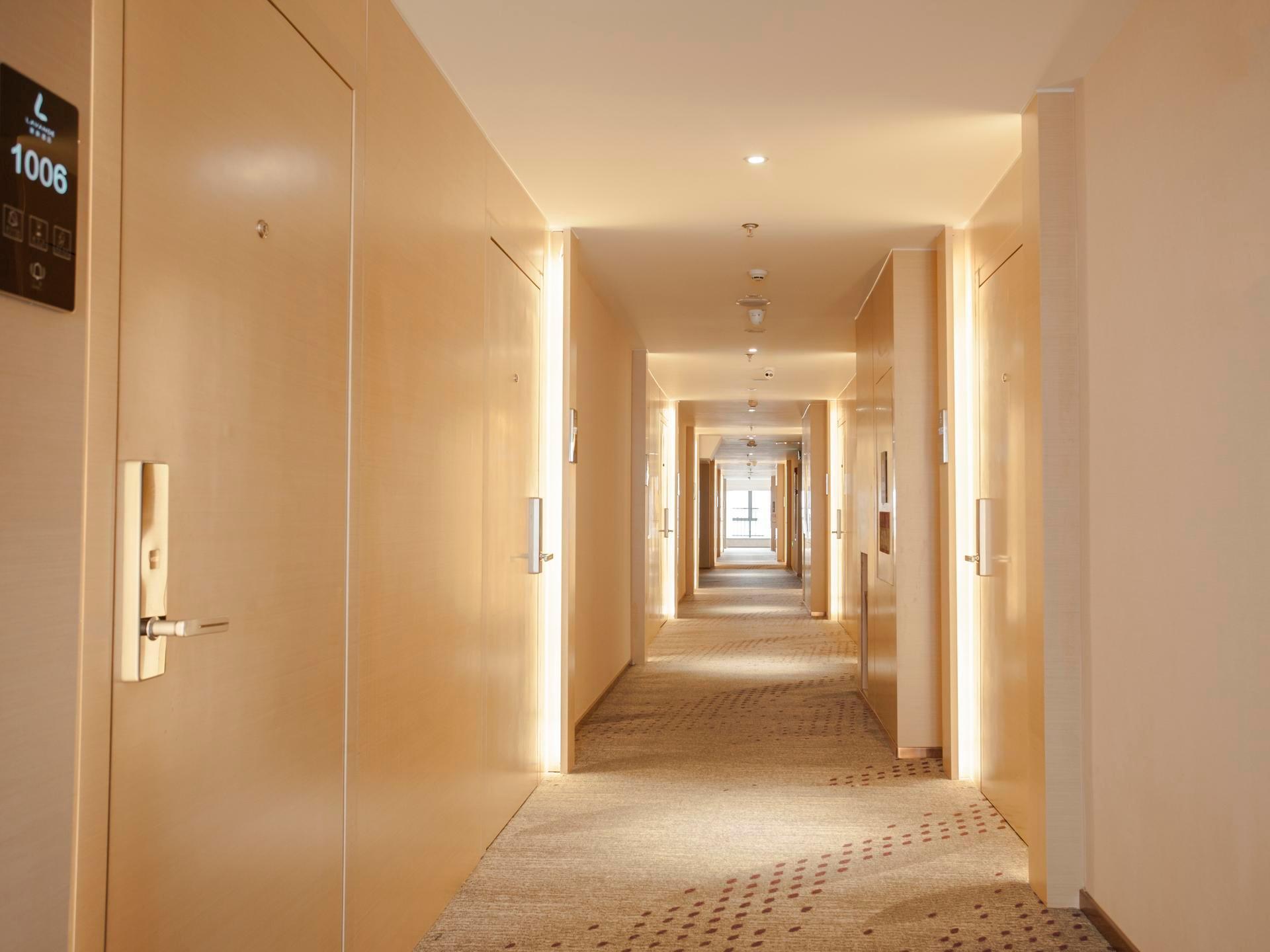 Lavande Hotel Chongqing Jinkai Avenue Aegean Sea Shopping Park 63/73