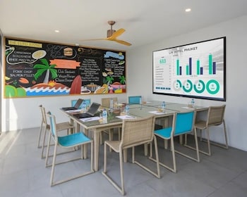 Liv Hotel Phuket Patong Beachfront 52/69