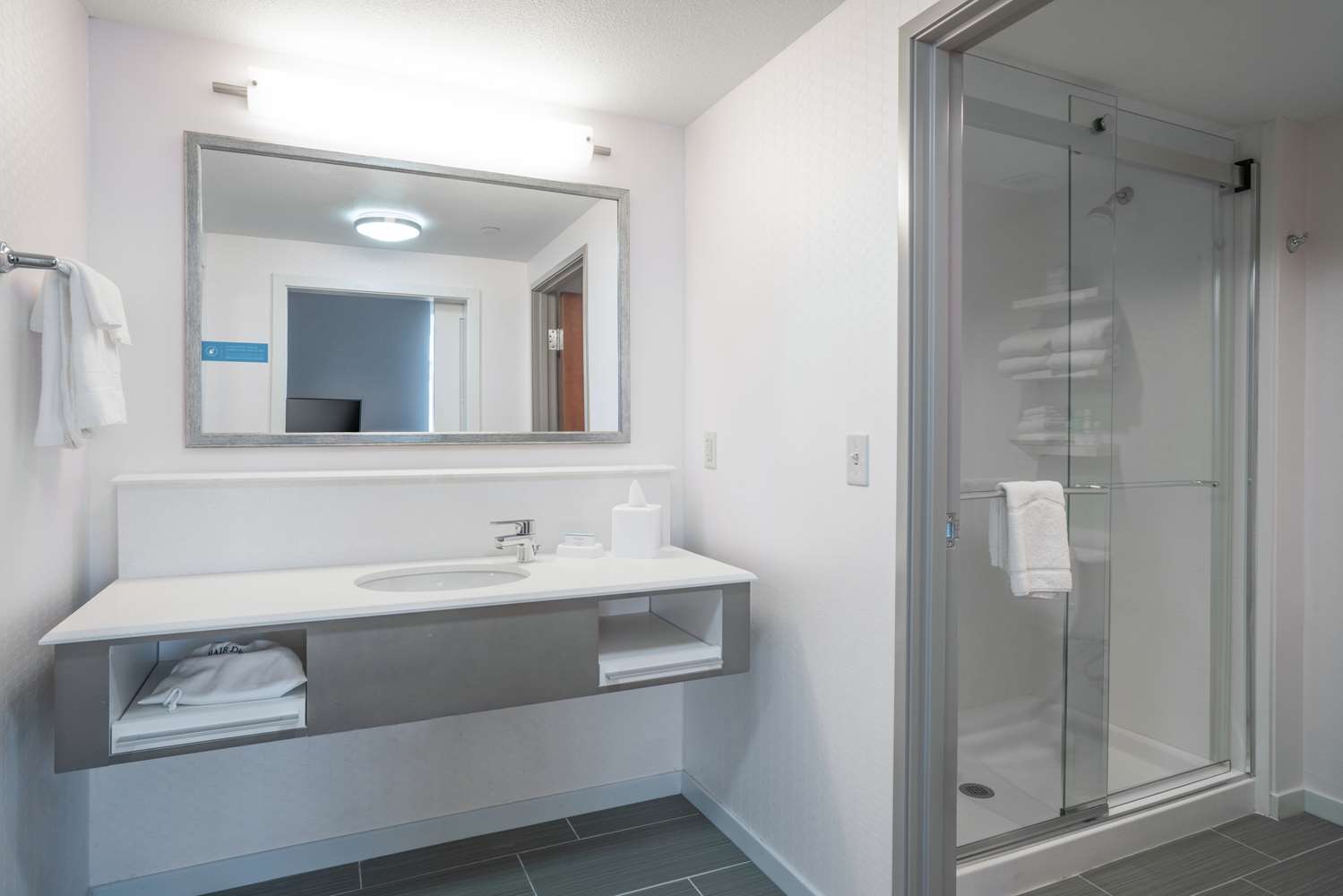 جناح استوديو بسرير كينج، Hampton Inn & Suites Newburgh Stewart Airport 4/4