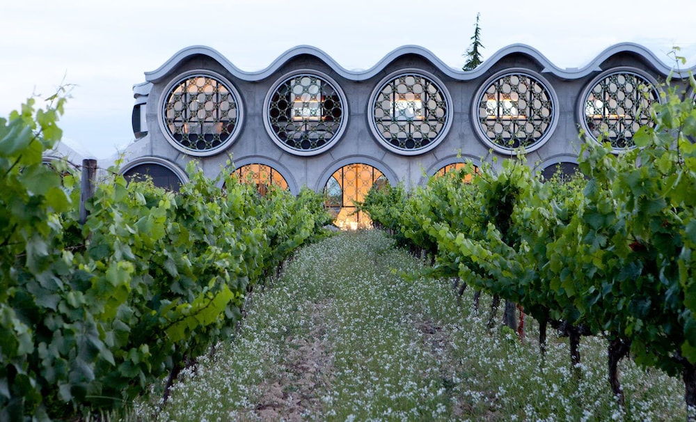 Cava Hotel Mastinell 64/68