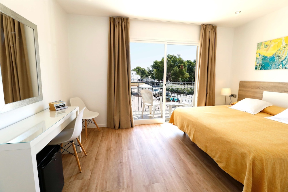 غرفة بريميوم بسرير كوين بغرفة نوم واحدة، Gabarda Hotel 4/10