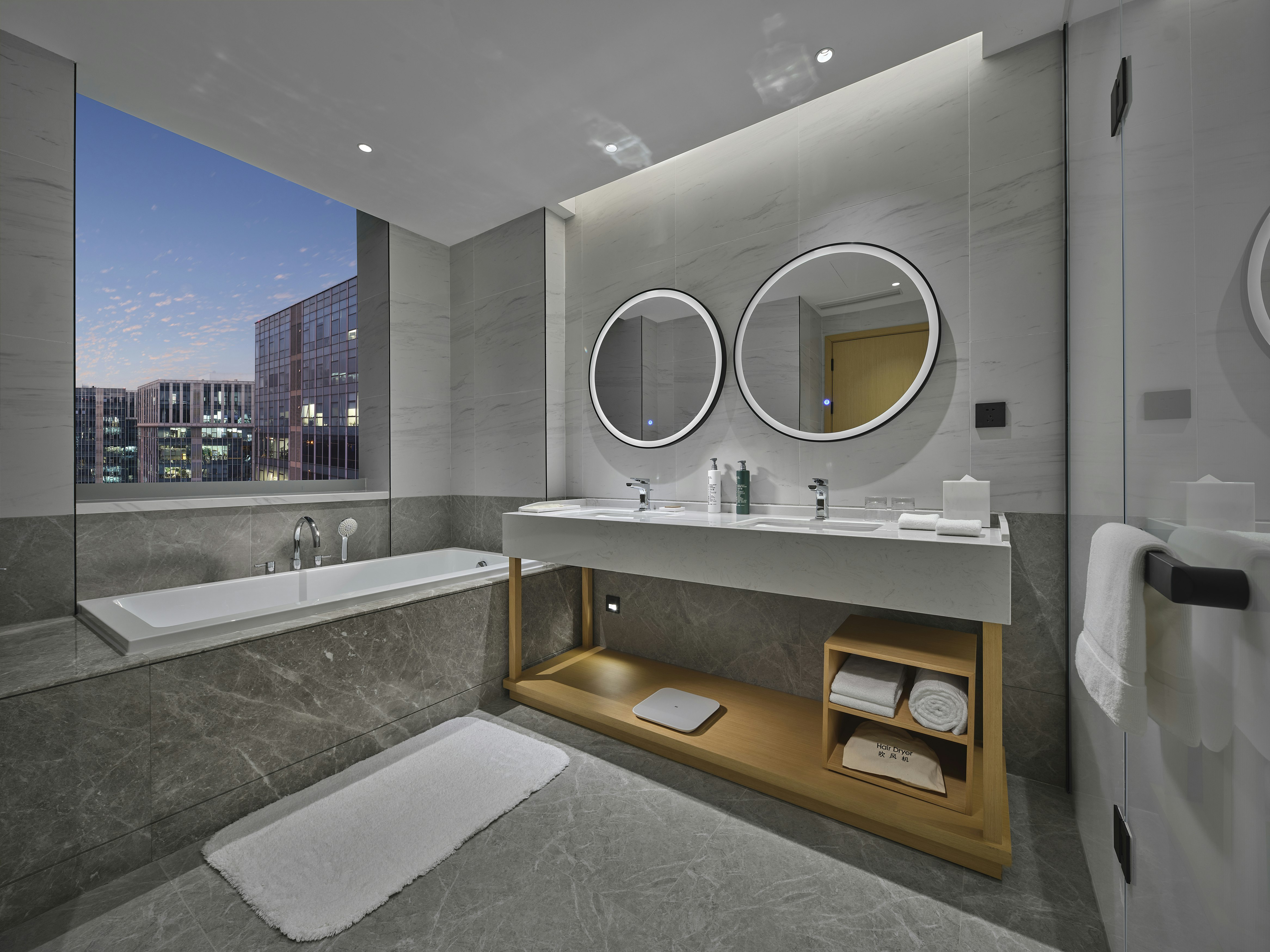 Premium, Suite, King Bed