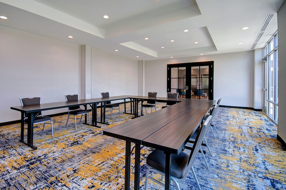 TownePlace Suites Cincinnati Airport South 24/30