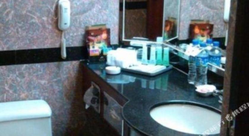 KUNMING HOTEL 48/50