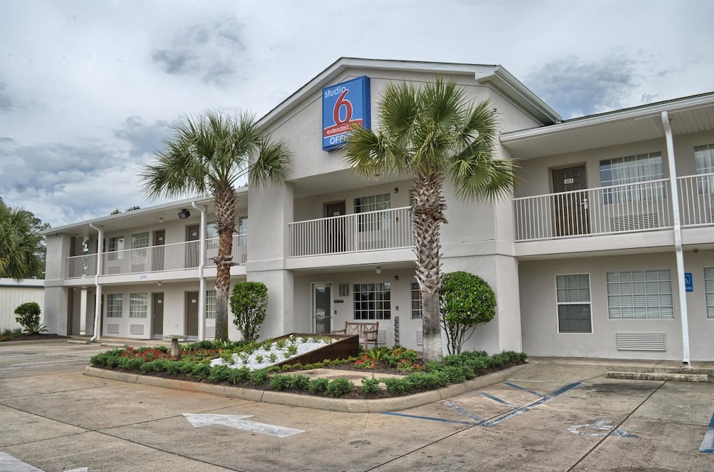Studio 6 Extended Stay - Pascagoula, MS 9/42