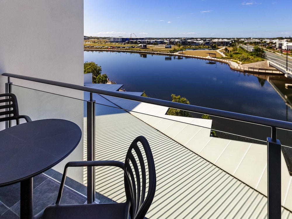 Mercure Sunshine Coast Kawana Waters 1/69