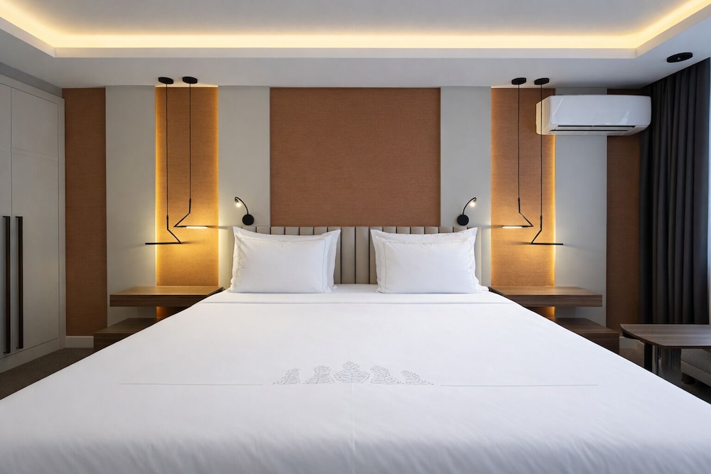 PRESIDENTIAL, SUITE