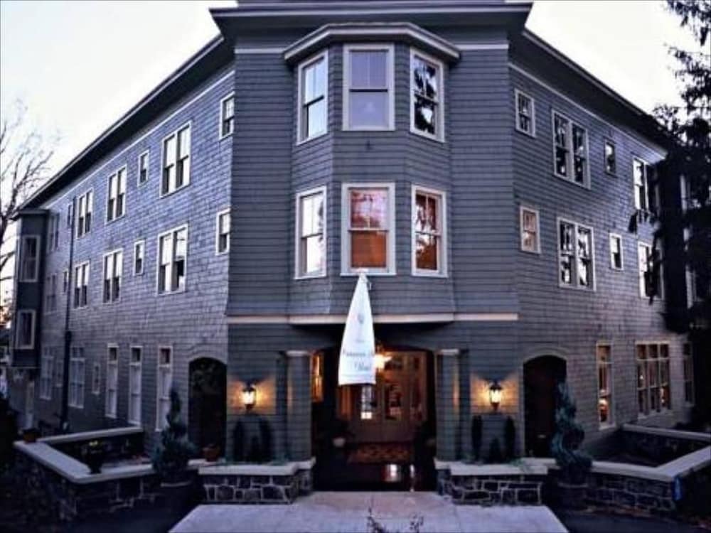 Princess Anne Hotel 3/50