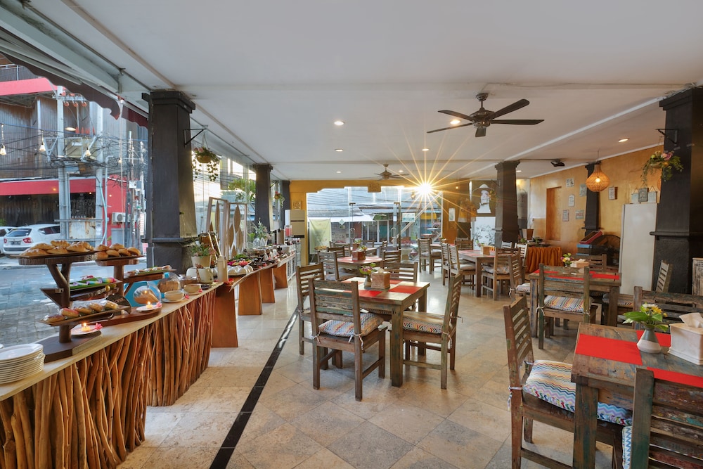 Royal Hotel and Villa Bali 32/48