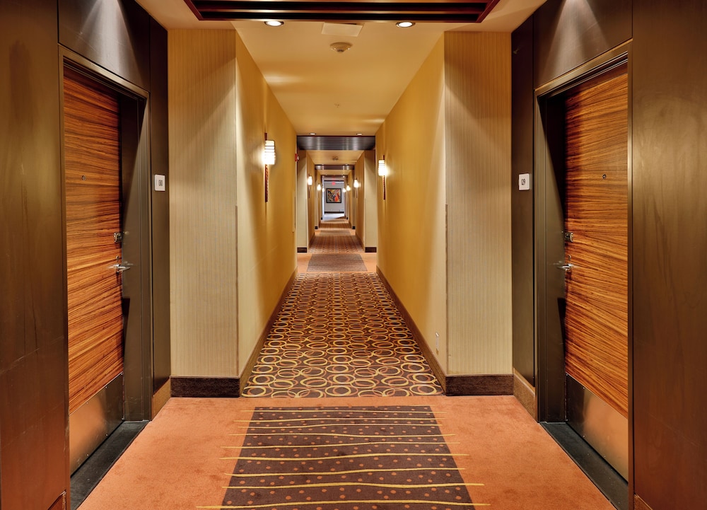 Radisson Hotel & Convention Center Edmonton 38/59