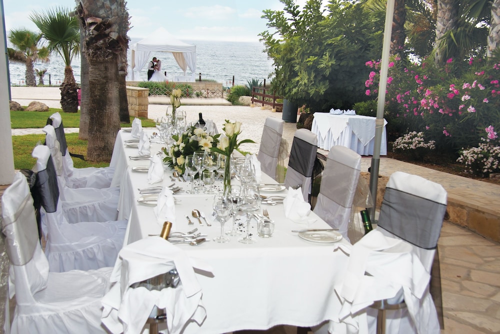 Akti Beach Hotel & Village Resort 35/68