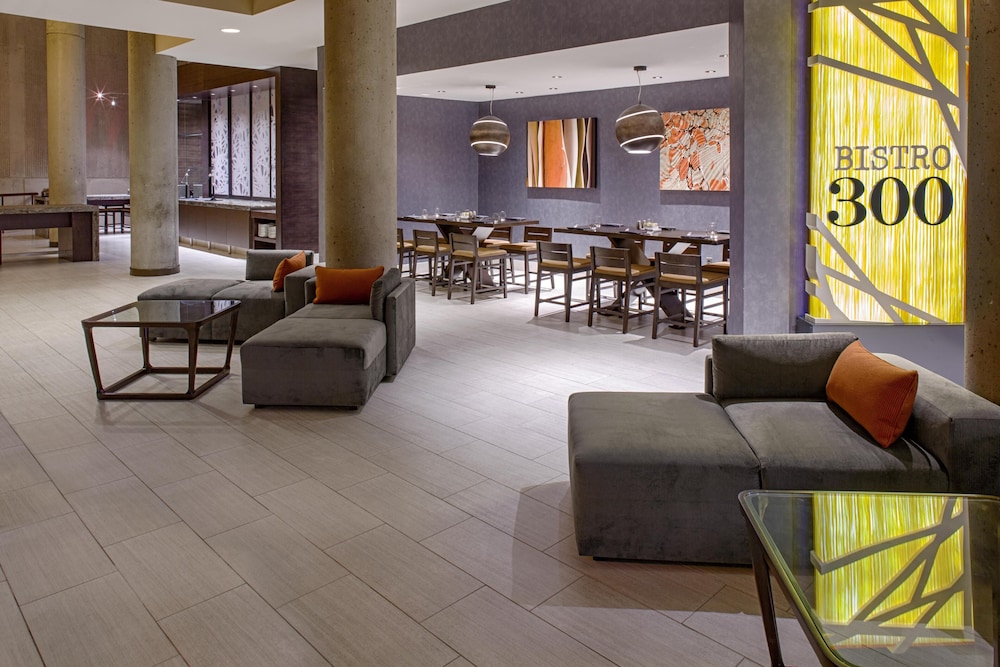 Hyatt Regency Baltimore 44/77