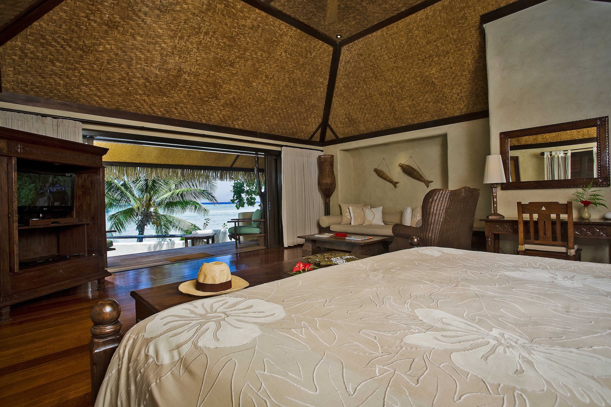 Ultimate, Bungalow, King Bed, Beach Front