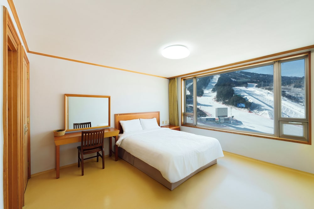 Luxury, Suite, 6 Futon Beds, 47 Pyeong