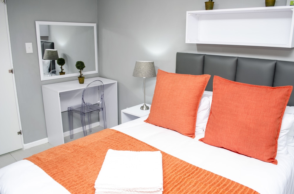 Cape Town Micro Apartments 6/17
